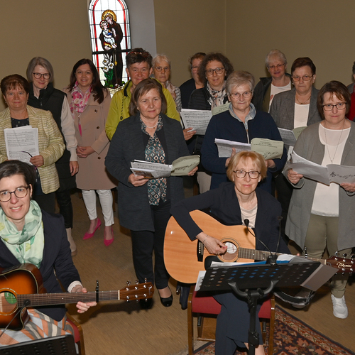 Copyright: Egon WEISSHEIMER, 27.04.2024 Grafenschlag, Firmung im Pfattverband Herz Jesu im Waldviertel, in der Pfarrkirche Grafenschlag, Firmspender: Domkapilar Mag. Herbert D?LLER, 